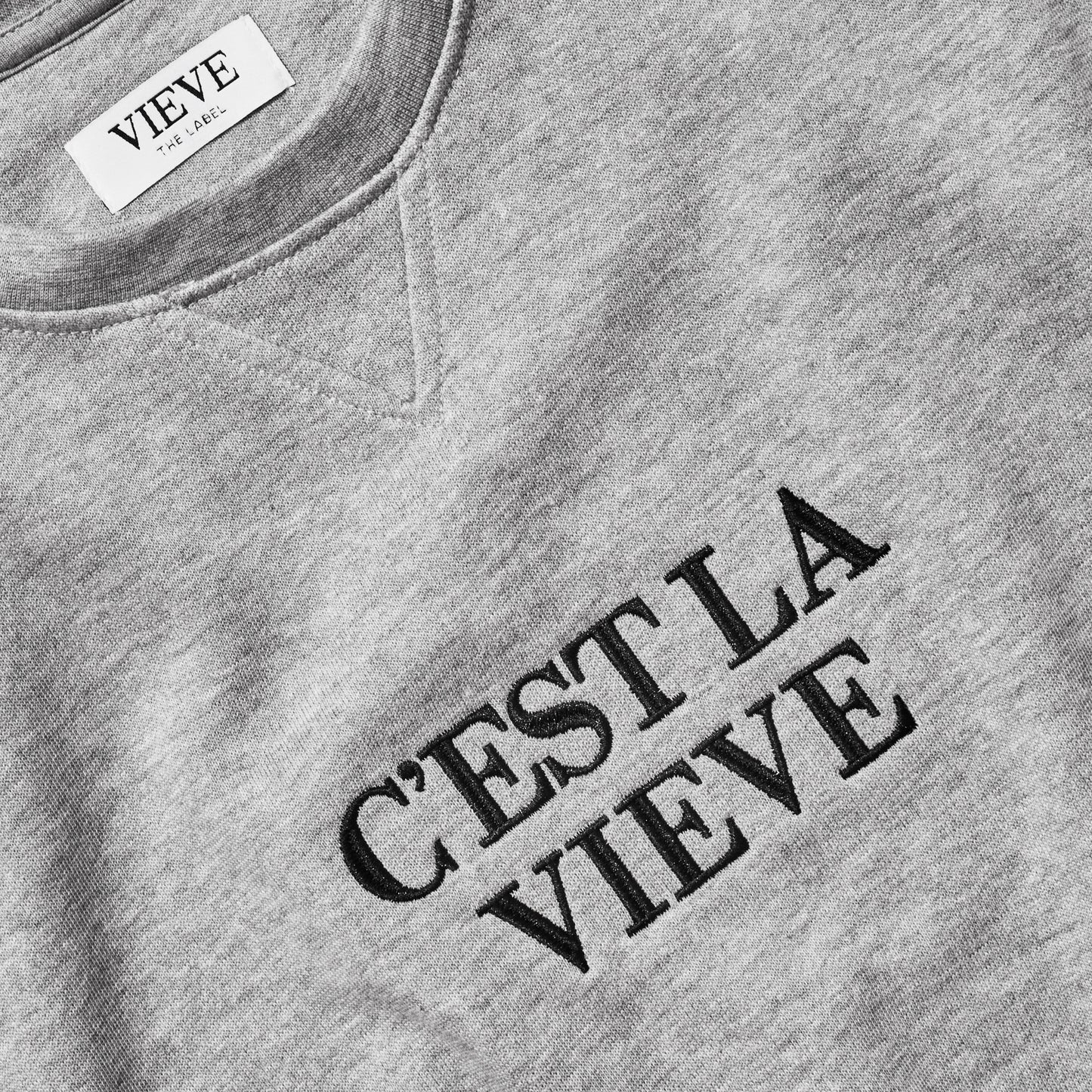 C'est la VIEVE Sweatshirt